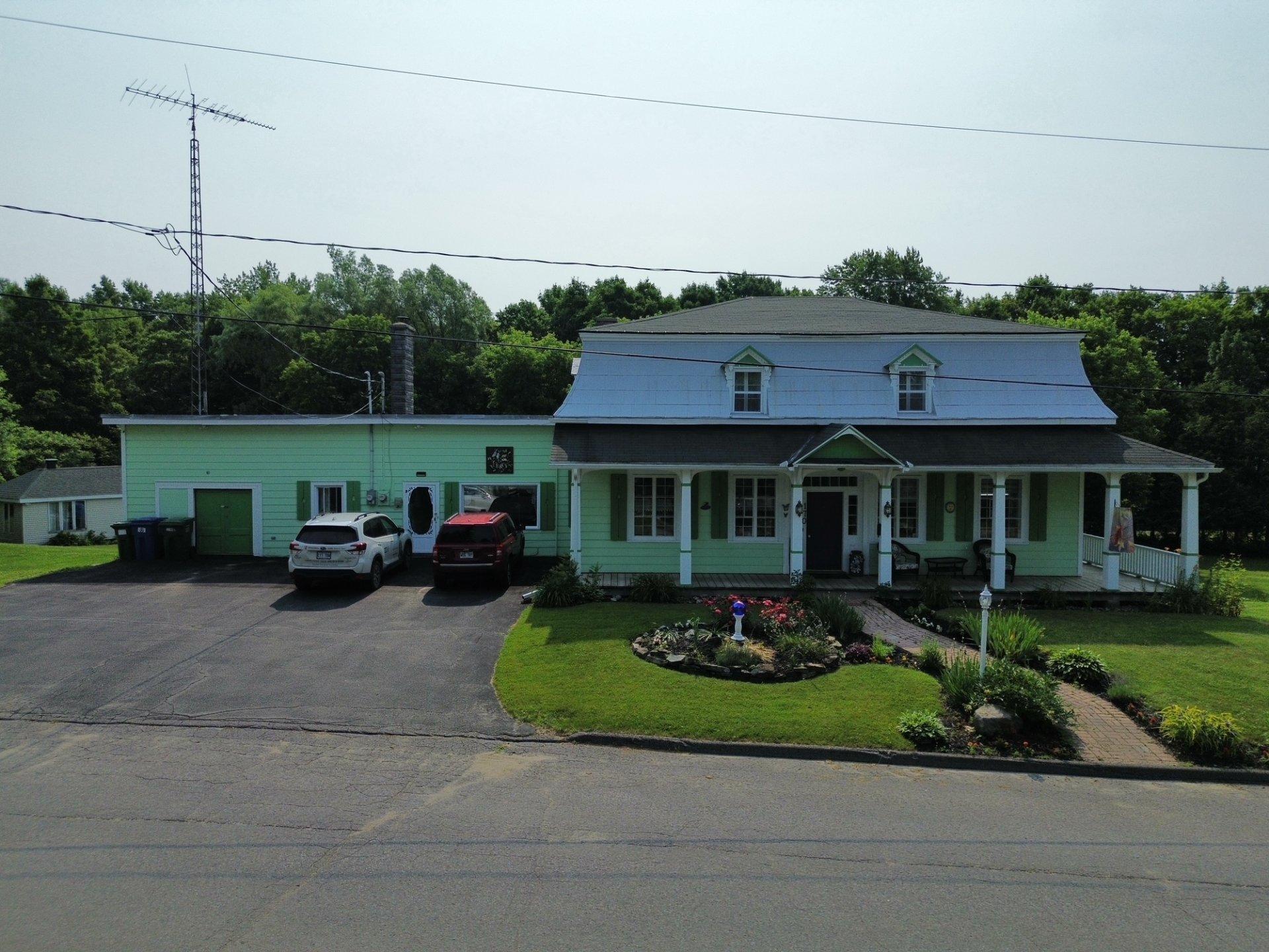 









170


Rue Joseph-Lucien-Malo

,
Papineauville,




QC
J0V1R0

