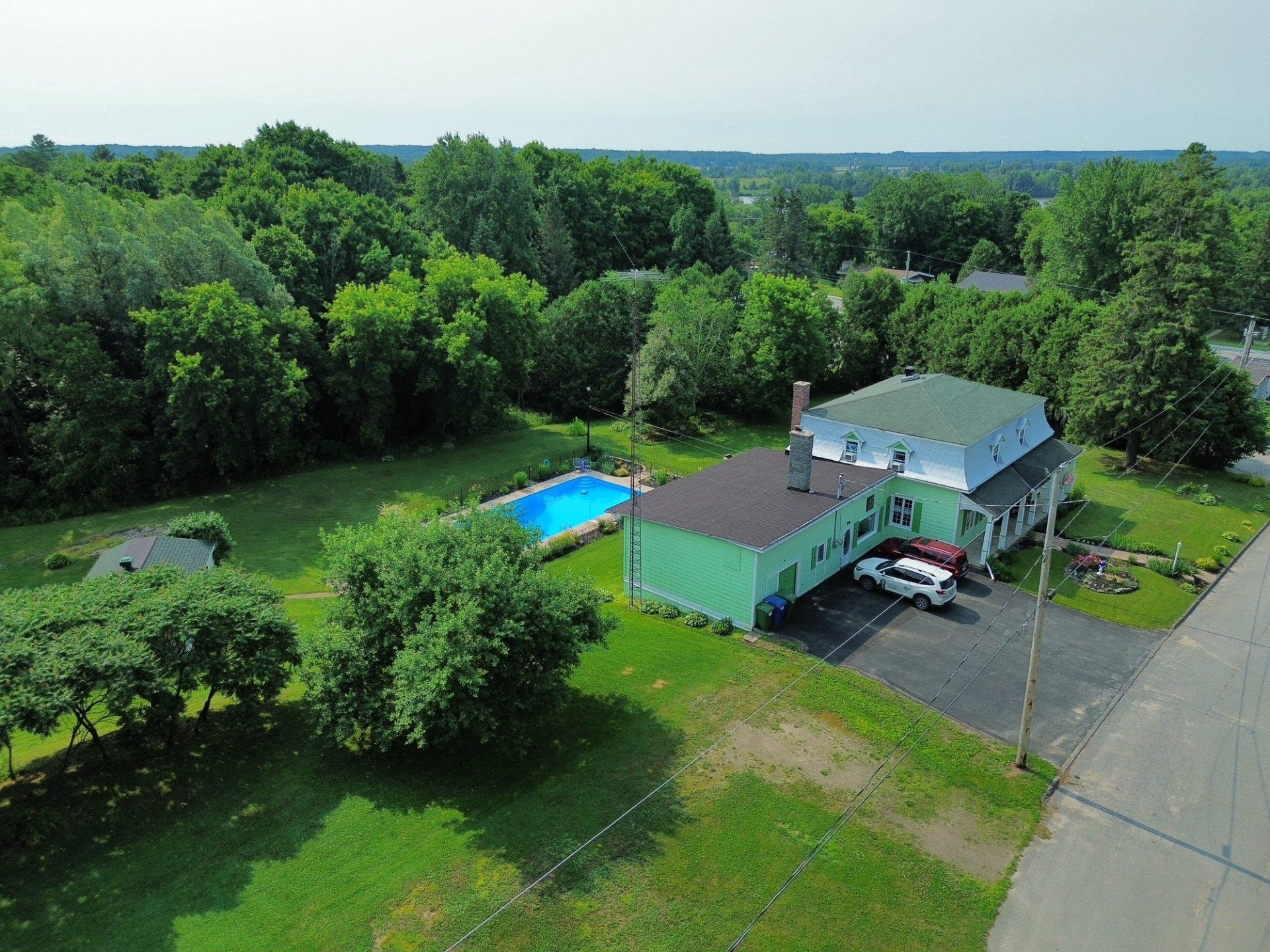 









170


Rue Joseph-Lucien-Malo

,
Papineauville,




QC
J0V1R0


