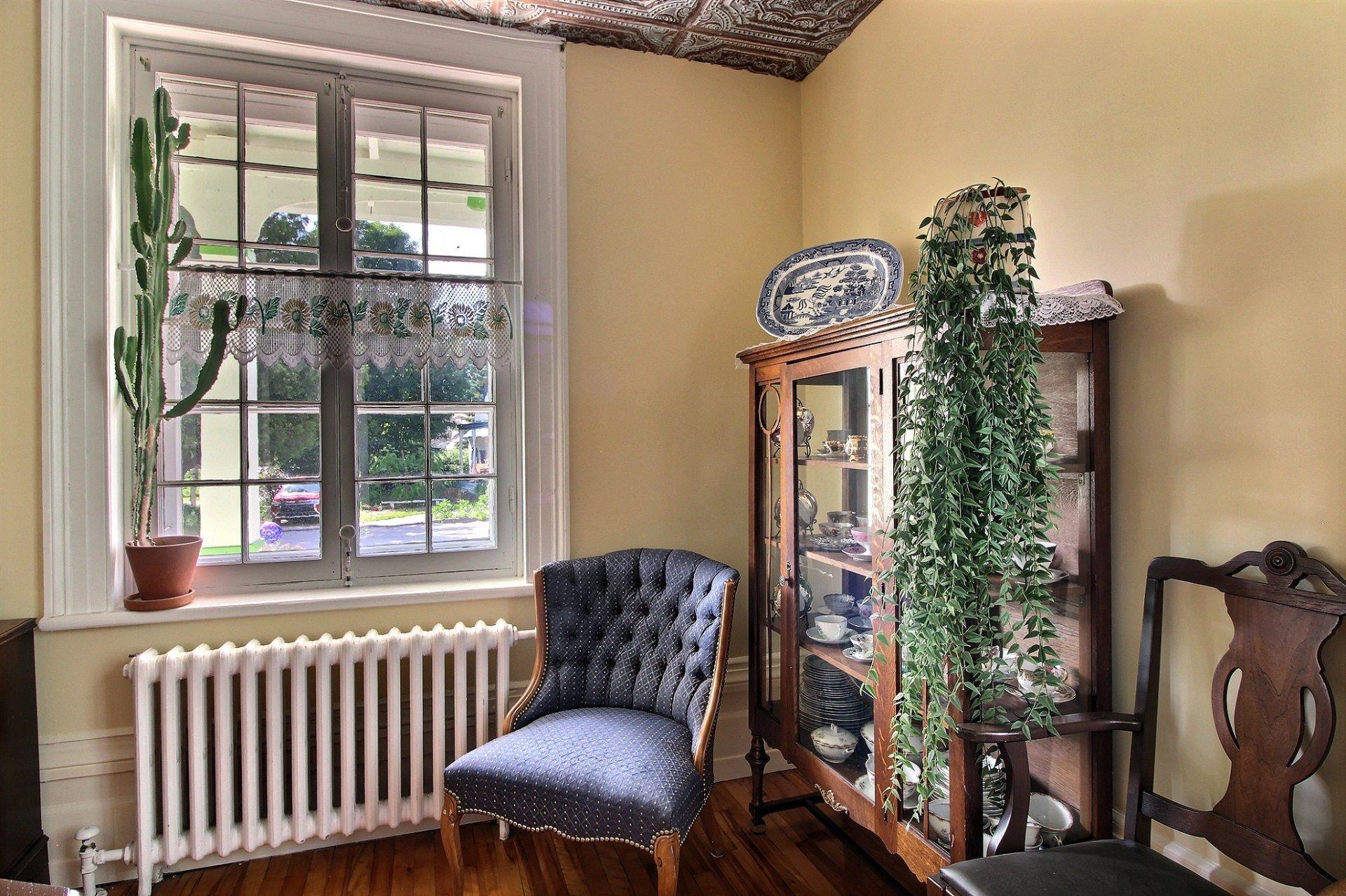 









170


Rue Joseph-Lucien-Malo

,
Papineauville,




QC
J0V1R0

