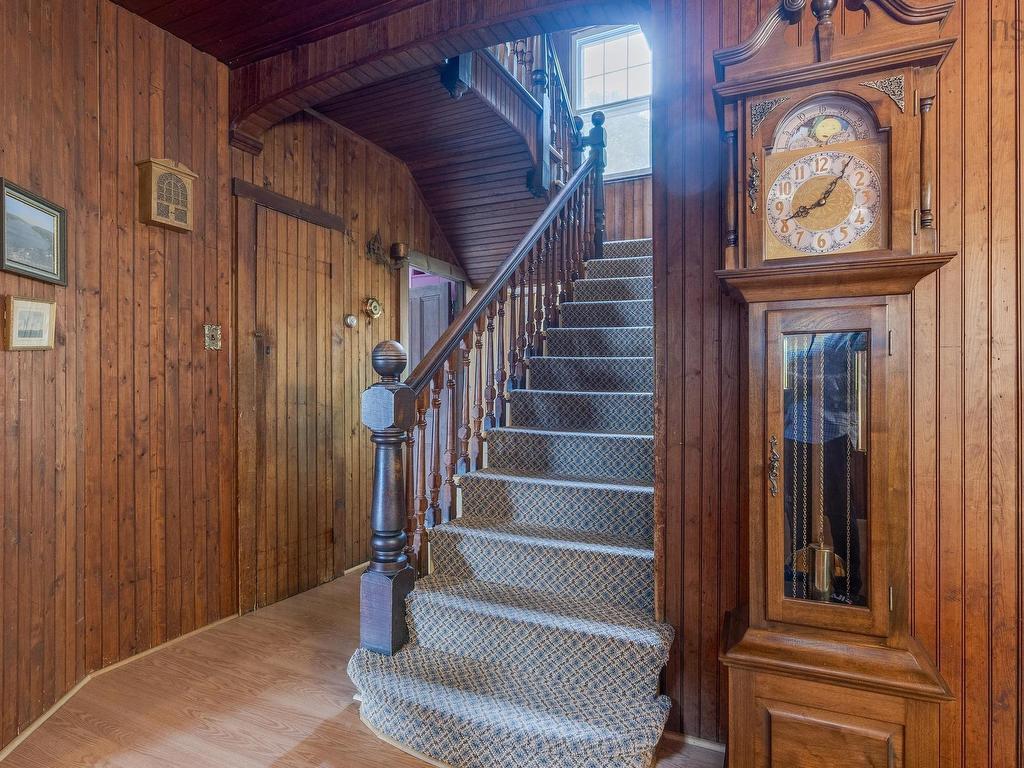 












13 Mcmanus Road

,
Halifax,




NS
B3P 1R1

