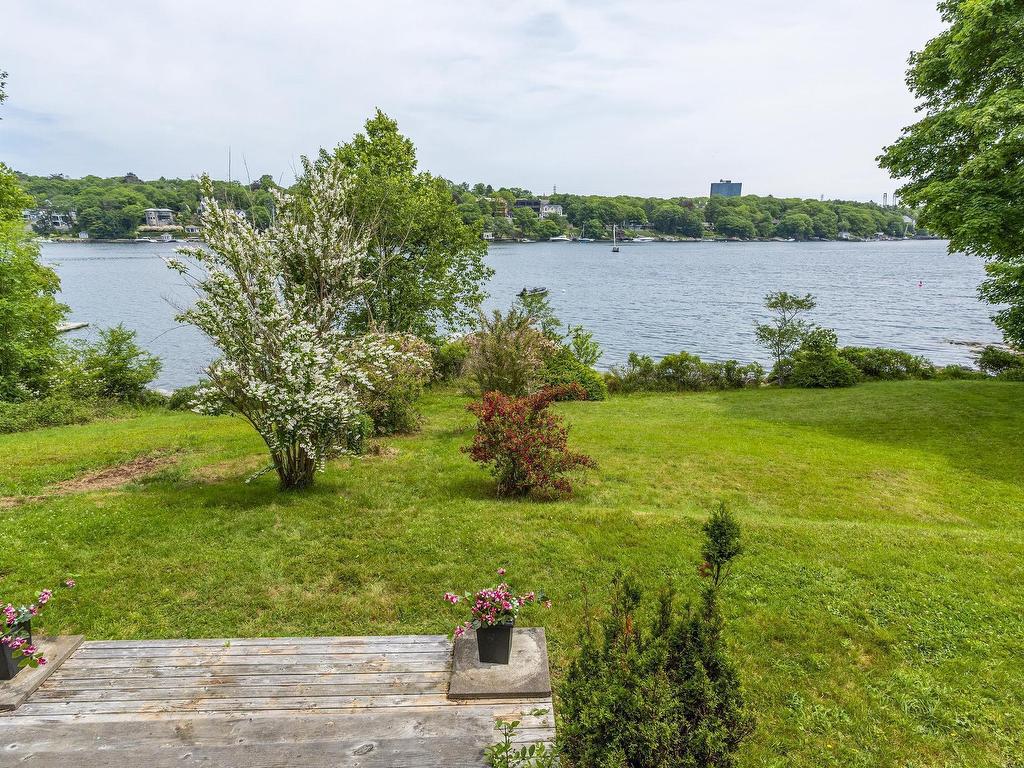 












13 Mcmanus Road

,
Halifax,




NS
B3P 1R1

