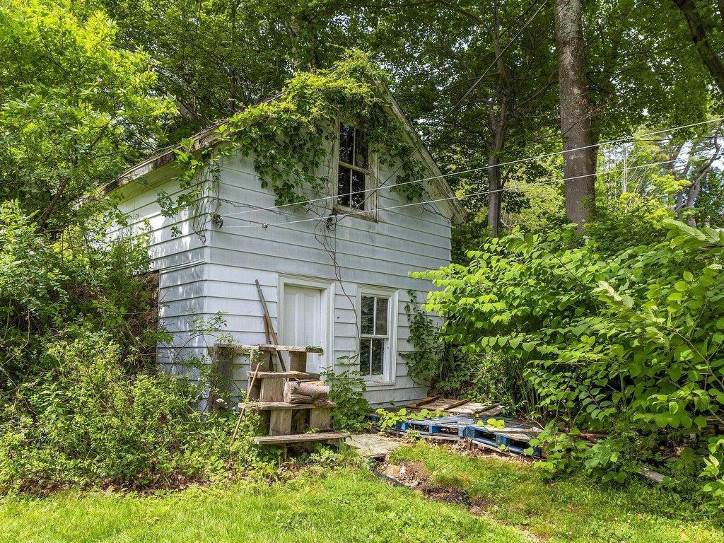 












13 Mcmanus Road

,
Halifax,




NS
B3P 1R1

