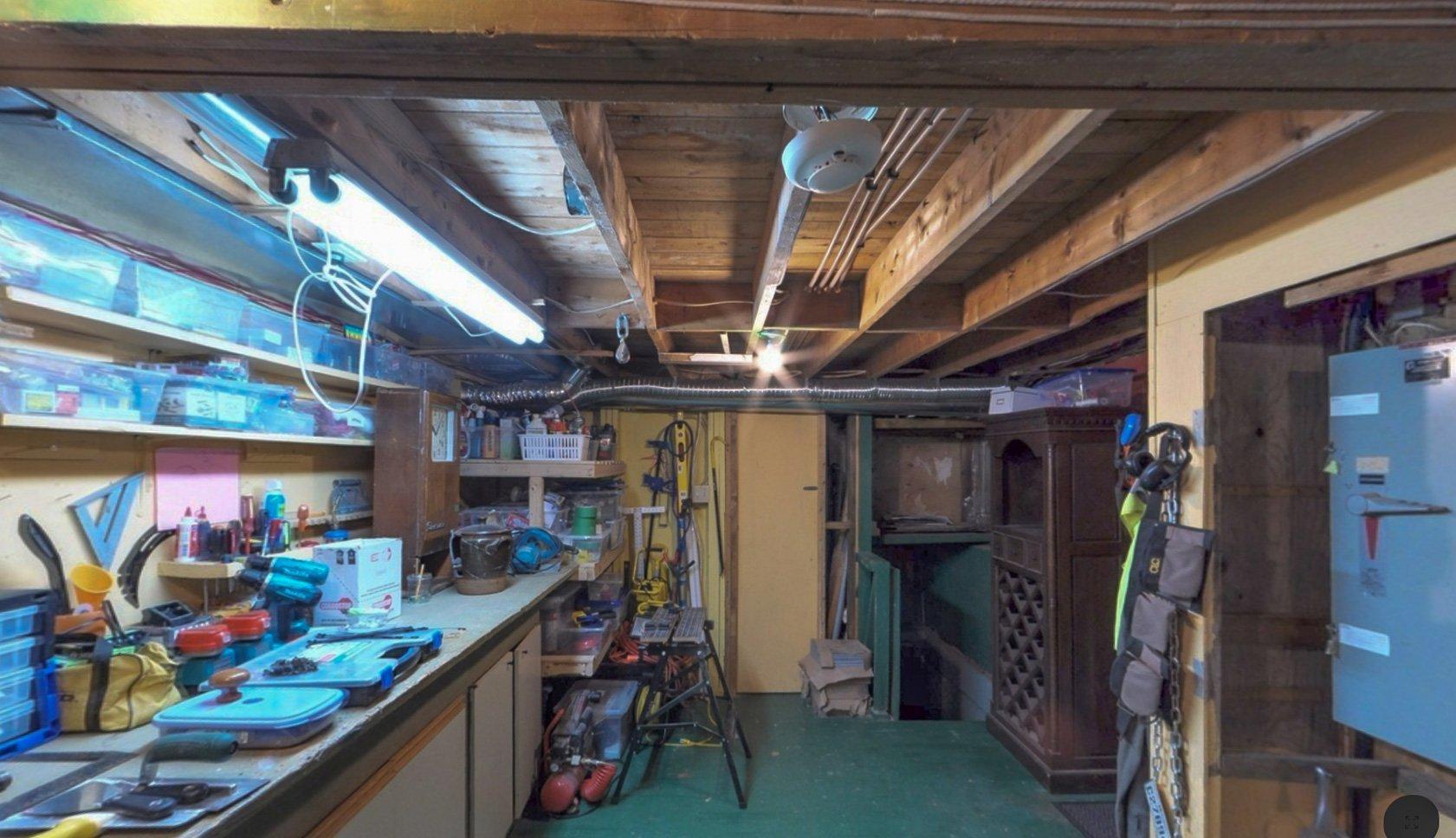 









661


Ch. Bunker

,
Magog,




QC
J1X3W2

