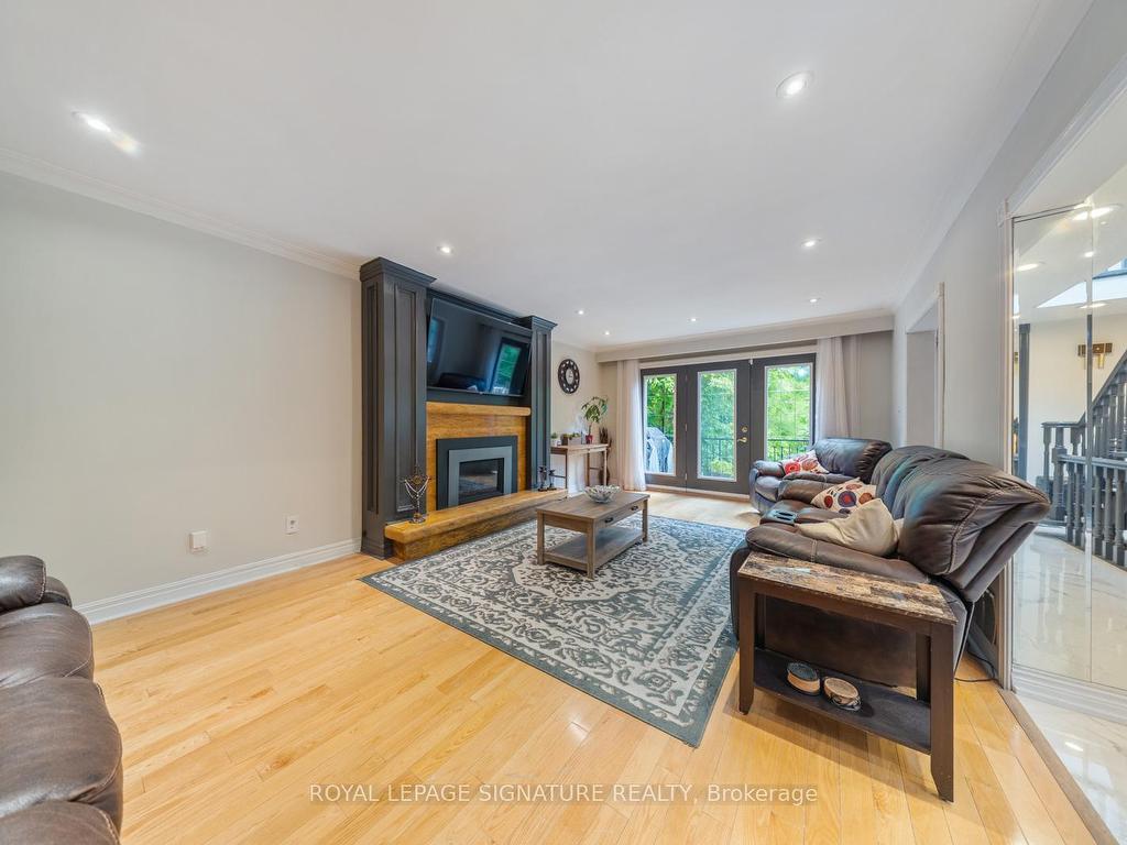 









63


Collingdale

Road,
Toronto,




ON
M9V 3R2

