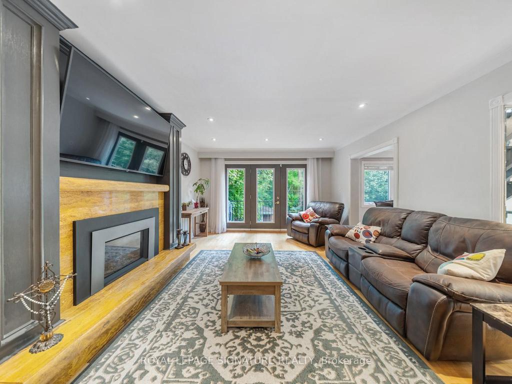 









63


Collingdale

Road,
Toronto,




ON
M9V 3R2

