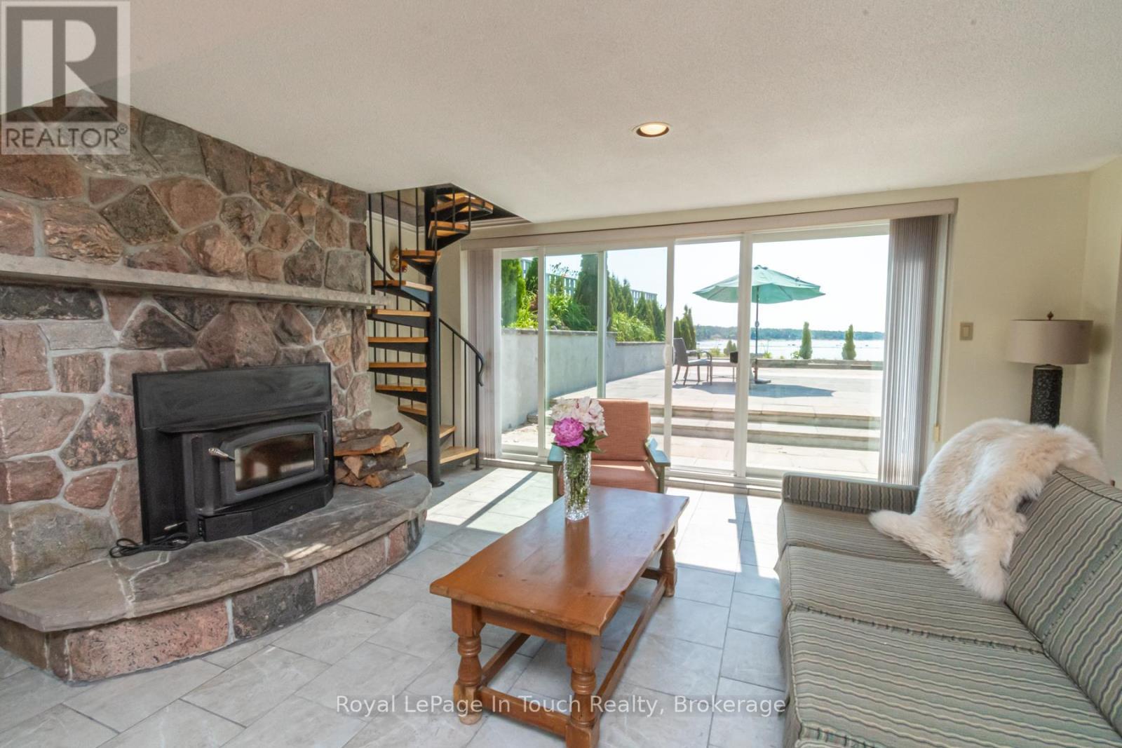 












1420 TINY BEACHES ROAD N

,
Tiny,




Ontario
L9M0H3

