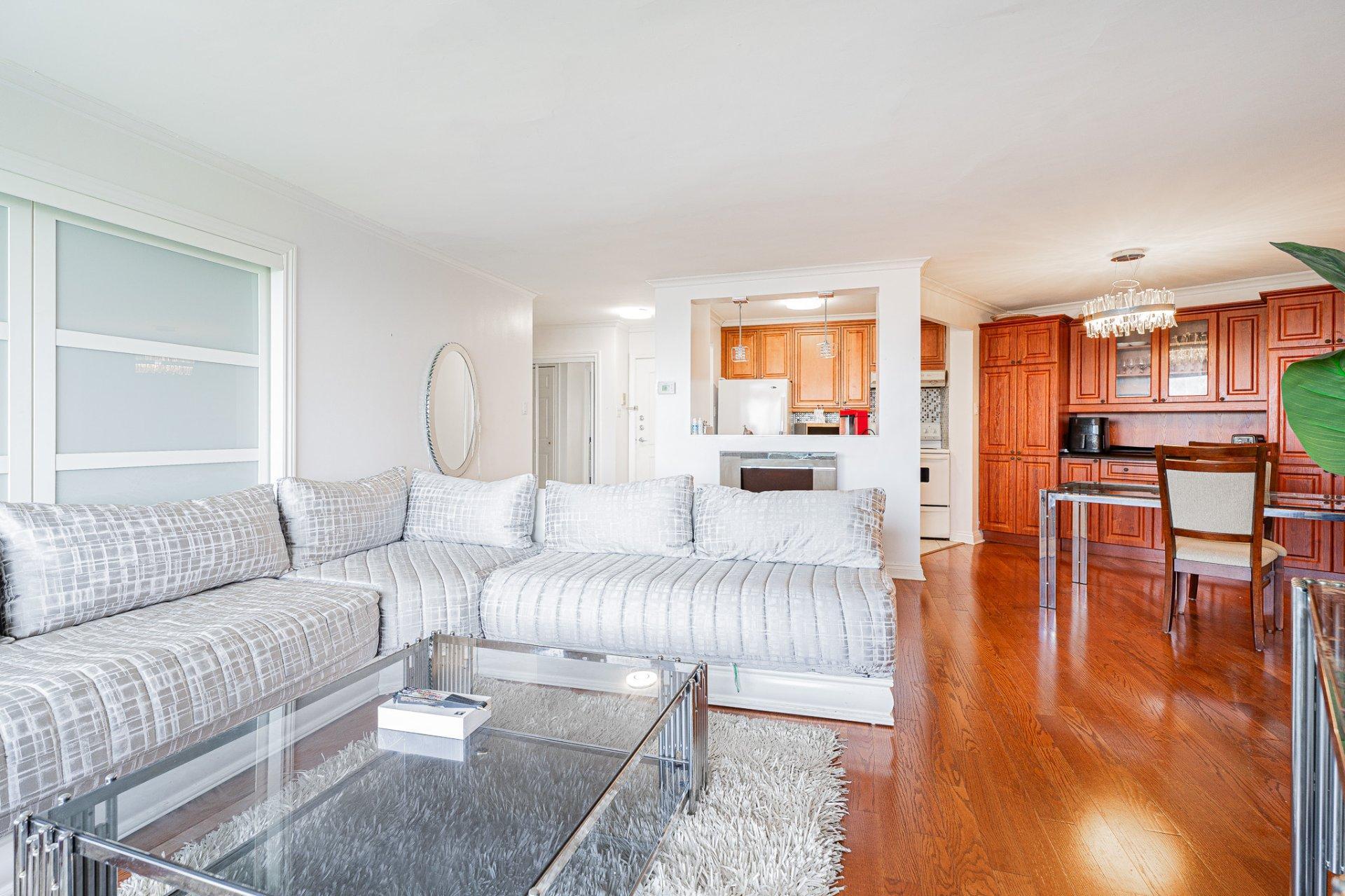 









2555


Av. du Havre-des-Îles

, 901,
Laval (Chomedey),




QC
H7R4S4

