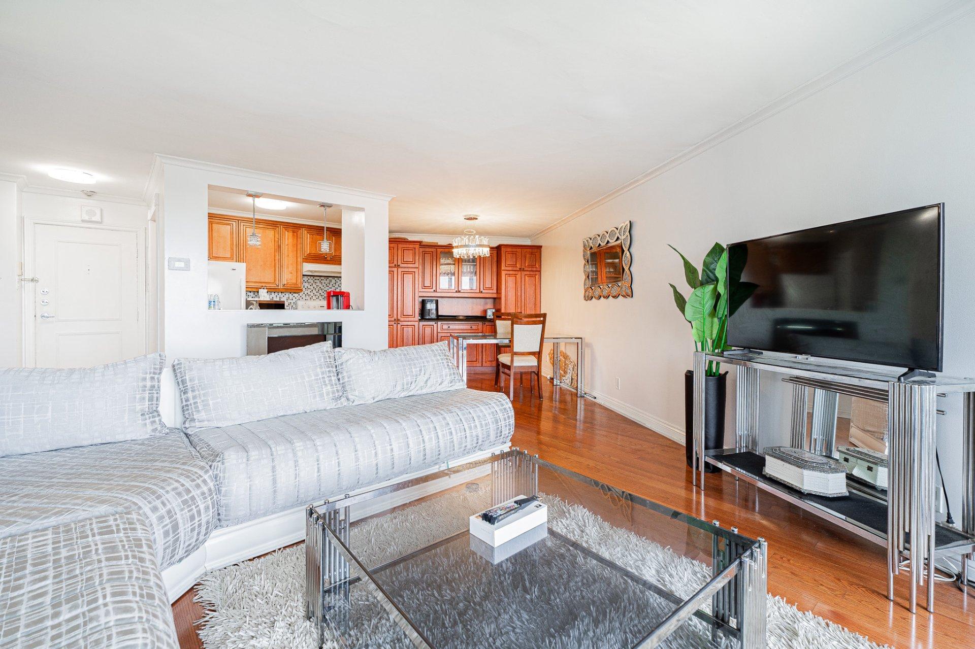 









2555


Av. du Havre-des-Îles

, 901,
Laval (Chomedey),




QC
H7R4S4

