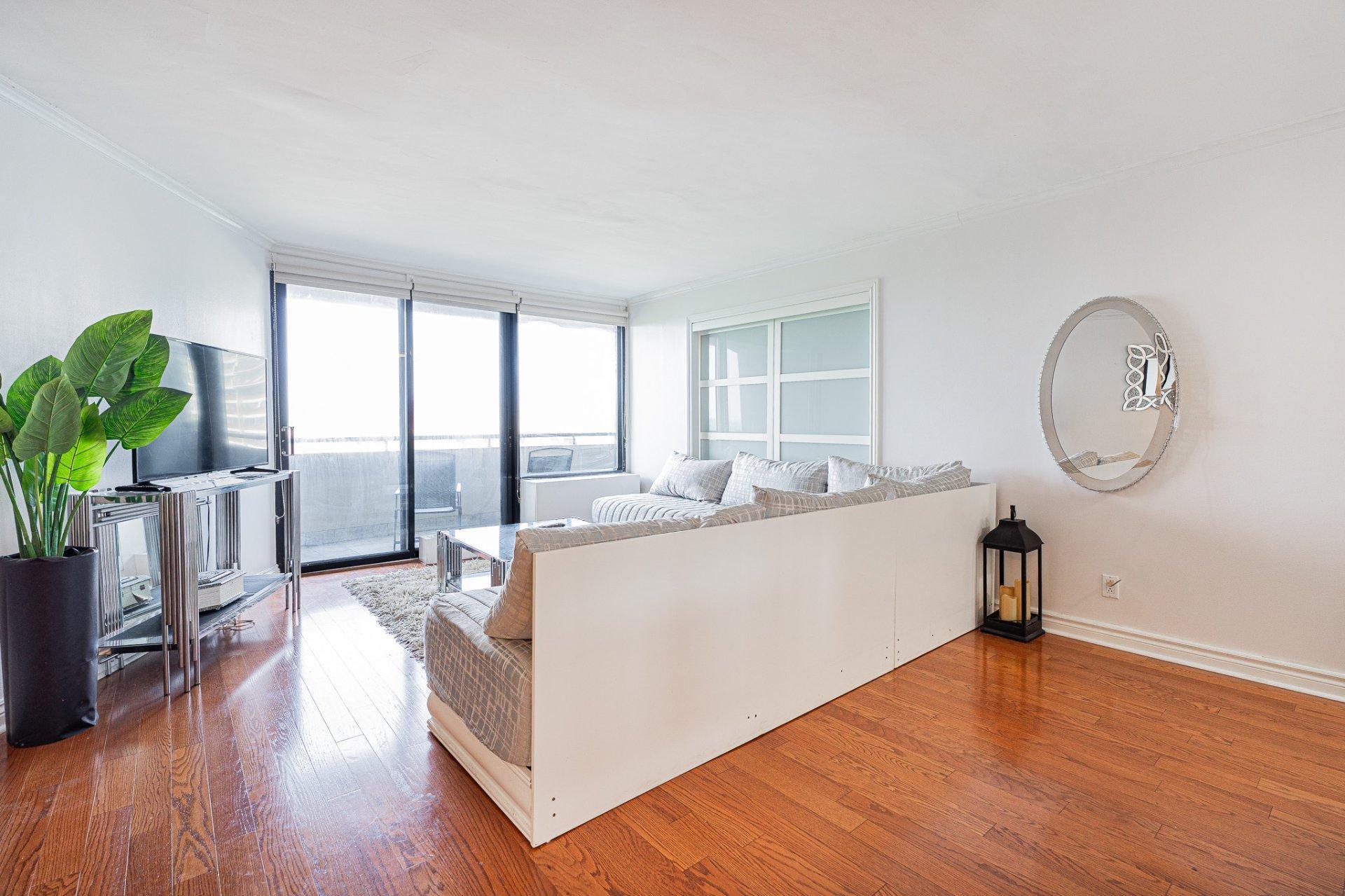 









2555


Av. du Havre-des-Îles

, 901,
Laval (Chomedey),




QC
H7R4S4

