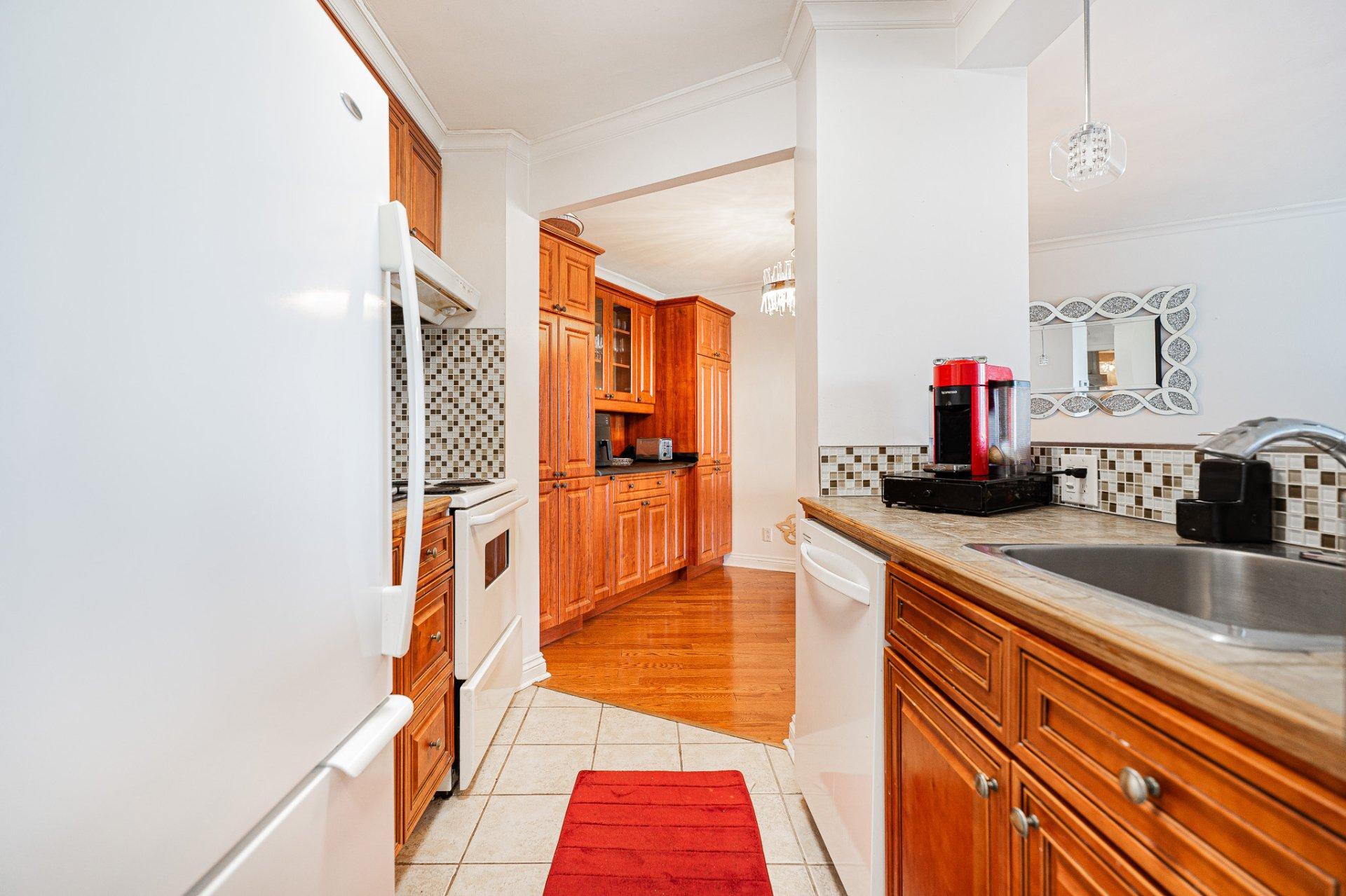 









2555


Av. du Havre-des-Îles

, 901,
Laval (Chomedey),




QC
H7R4S4

