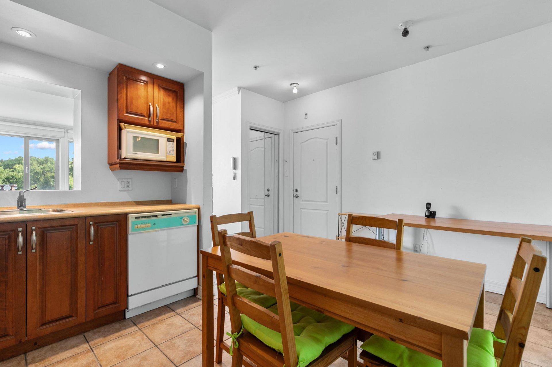 









4410


Ch. de la Côte-des-Neiges

, 401,
Westmount,




QC
H3V1E6

