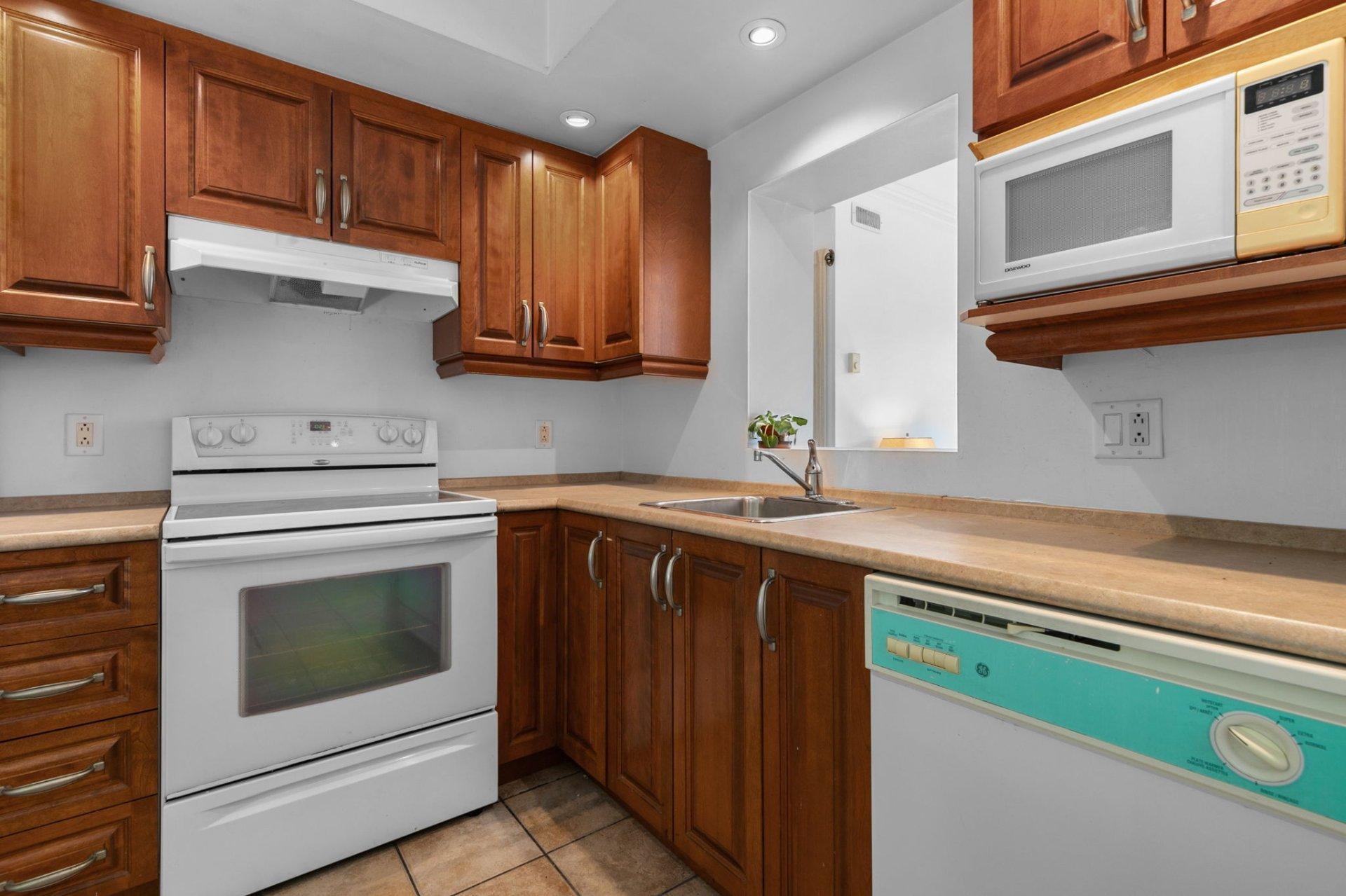 









4410


Ch. de la Côte-des-Neiges

, 401,
Westmount,




QC
H3V1E6

