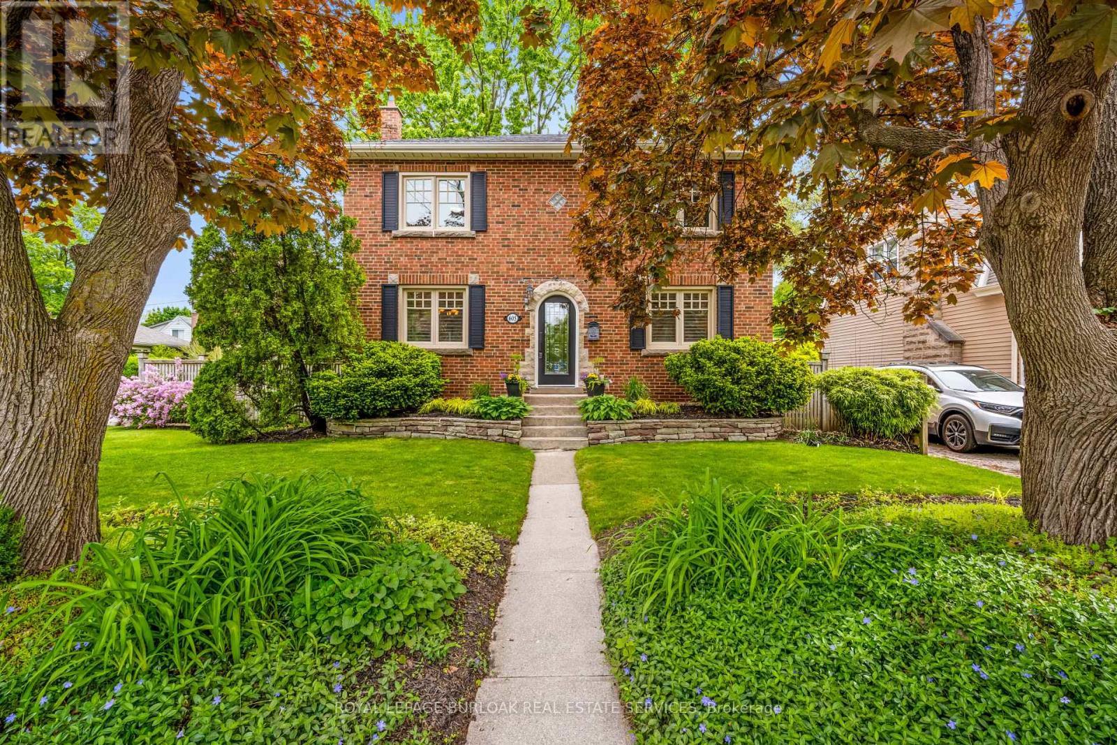 












605 EMERALD STREET

,
Burlington,




Ontario
L7R2P3

