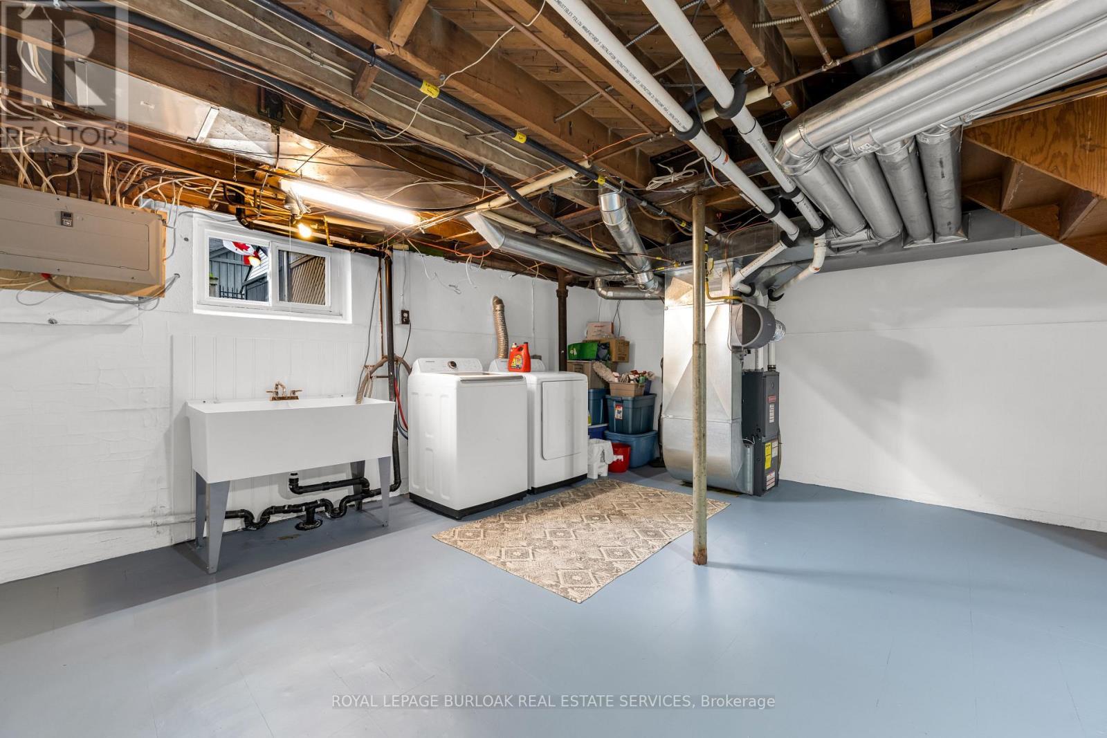 












605 EMERALD STREET

,
Burlington,




Ontario
L7R2P3

