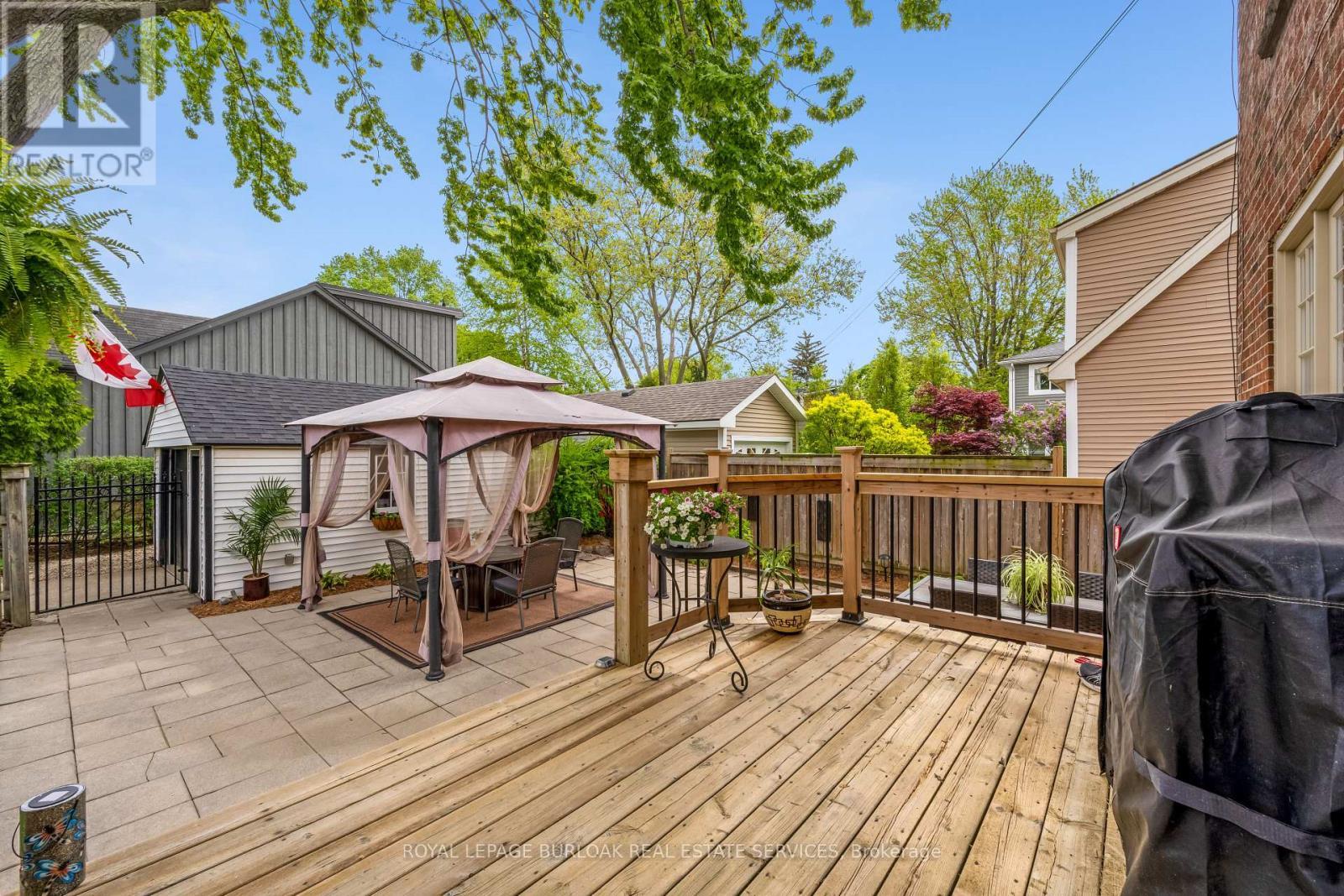 












605 EMERALD STREET

,
Burlington,




Ontario
L7R2P3

