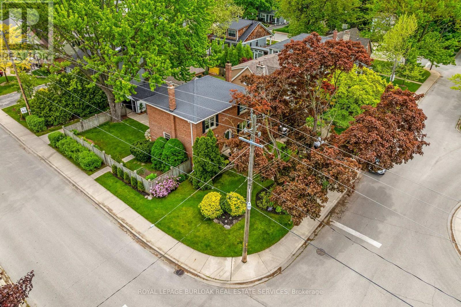 












605 EMERALD STREET

,
Burlington,




Ontario
L7R2P3

