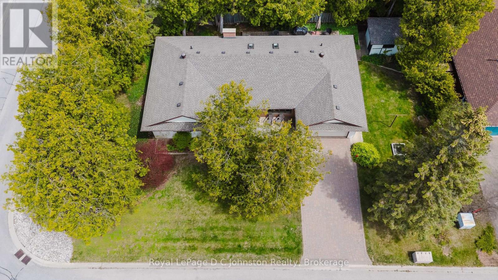 












30 CEDAR BUSH DRIVE

,
Saugeen Shores,




Ontario
N0H2L0

