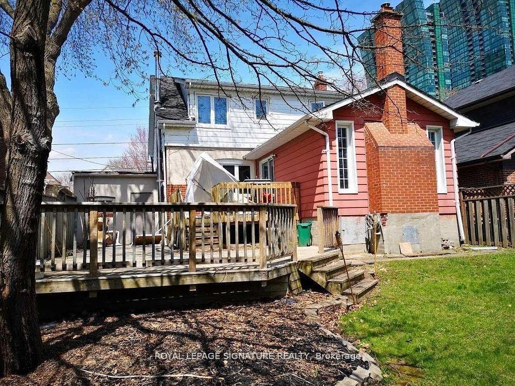 









53


Johnston

Avenue,
Toronto,




ON
M2N 1G9

