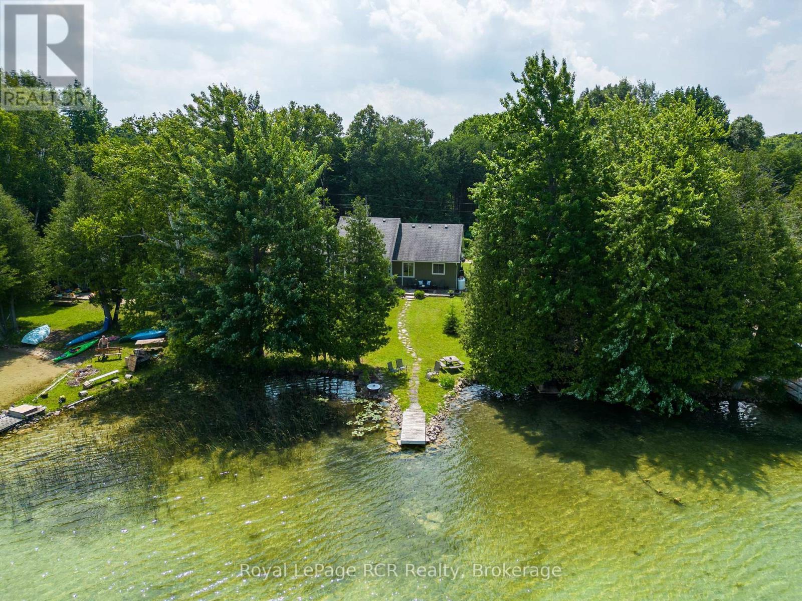 












121 BROWNS LANE

,
Georgian Bluffs,




Ontario
N0H2K0

