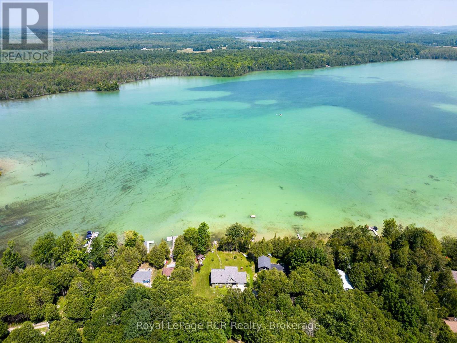 












121 BROWNS LANE

,
Georgian Bluffs,




Ontario
N0H2K0

