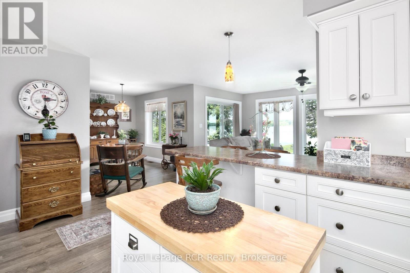 












121 BROWNS LANE

,
Georgian Bluffs,




Ontario
N0H2K0

