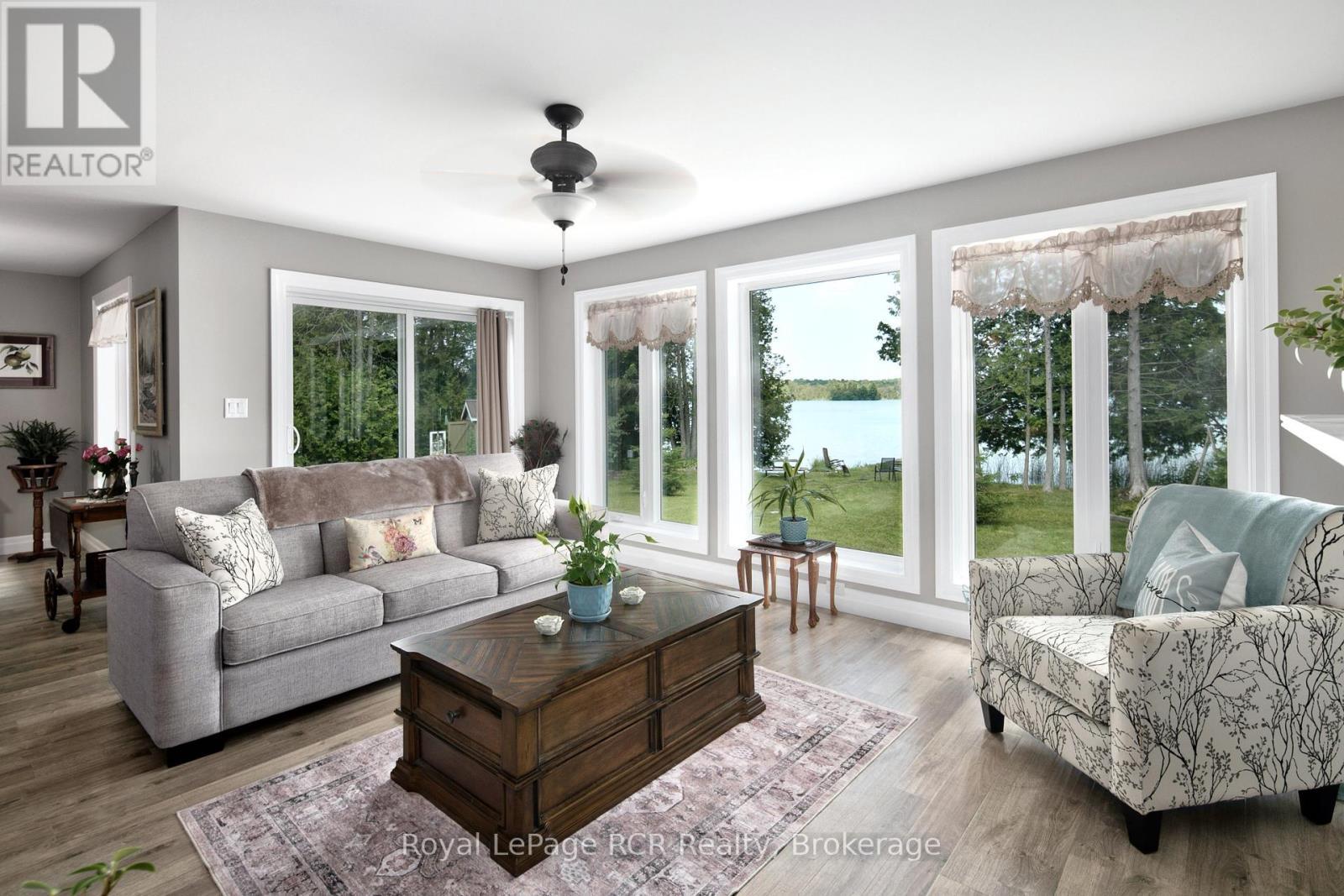 












121 BROWNS LANE

,
Georgian Bluffs,




Ontario
N0H2K0

