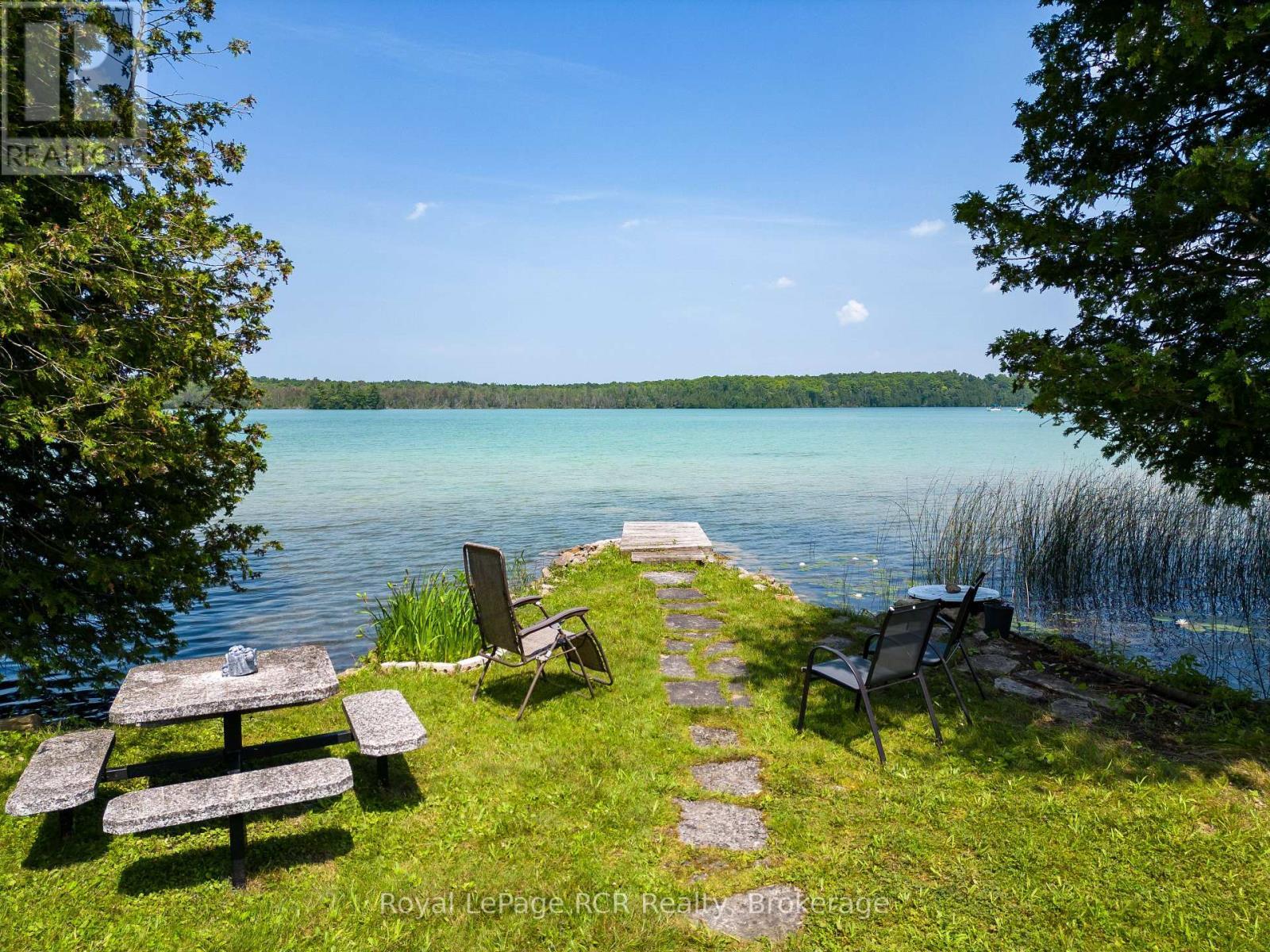 












121 BROWNS LANE

,
Georgian Bluffs,




Ontario
N0H2K0

