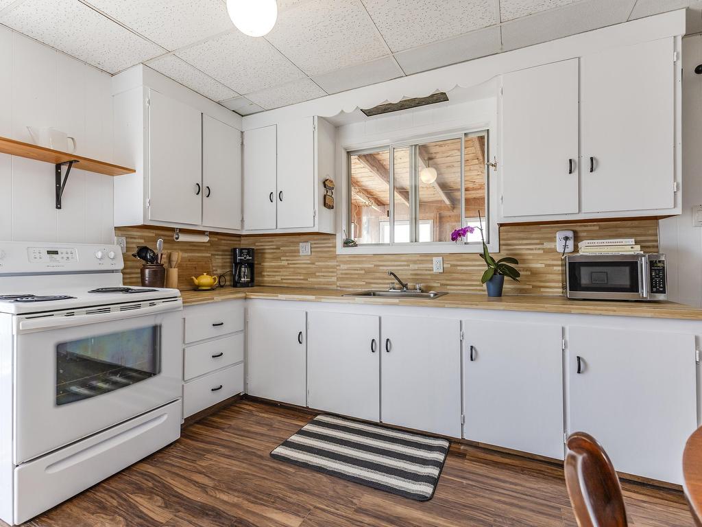 












46 Sunset Drive

,
Caribou Island,




NS
B0K 1H0

