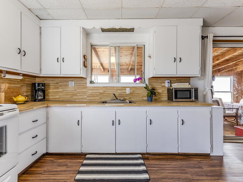












46 Sunset Drive

,
Caribou Island,




NS
B0K 1H0

