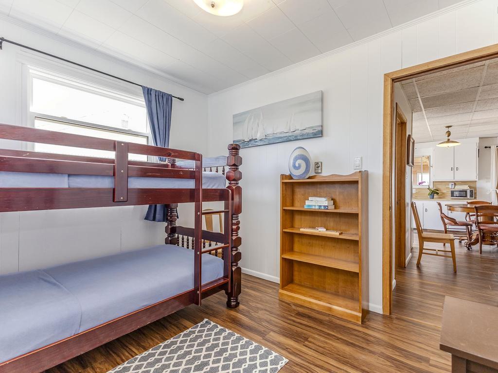 












46 Sunset Drive

,
Caribou Island,




NS
B0K 1H0

