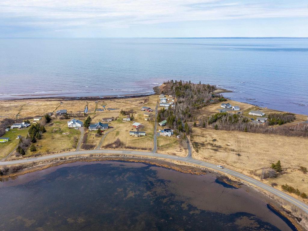 












46 Sunset Drive

,
Caribou Island,




NS
B0K 1H0

