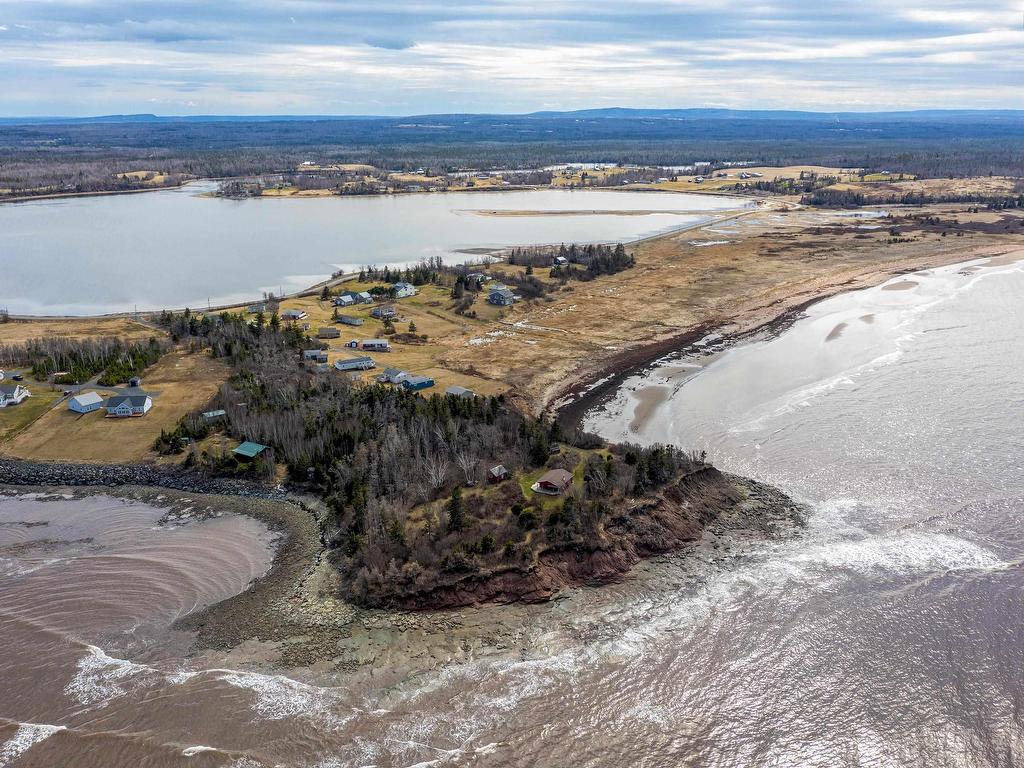 












46 Sunset Drive

,
Caribou Island,




NS
B0K 1H0

