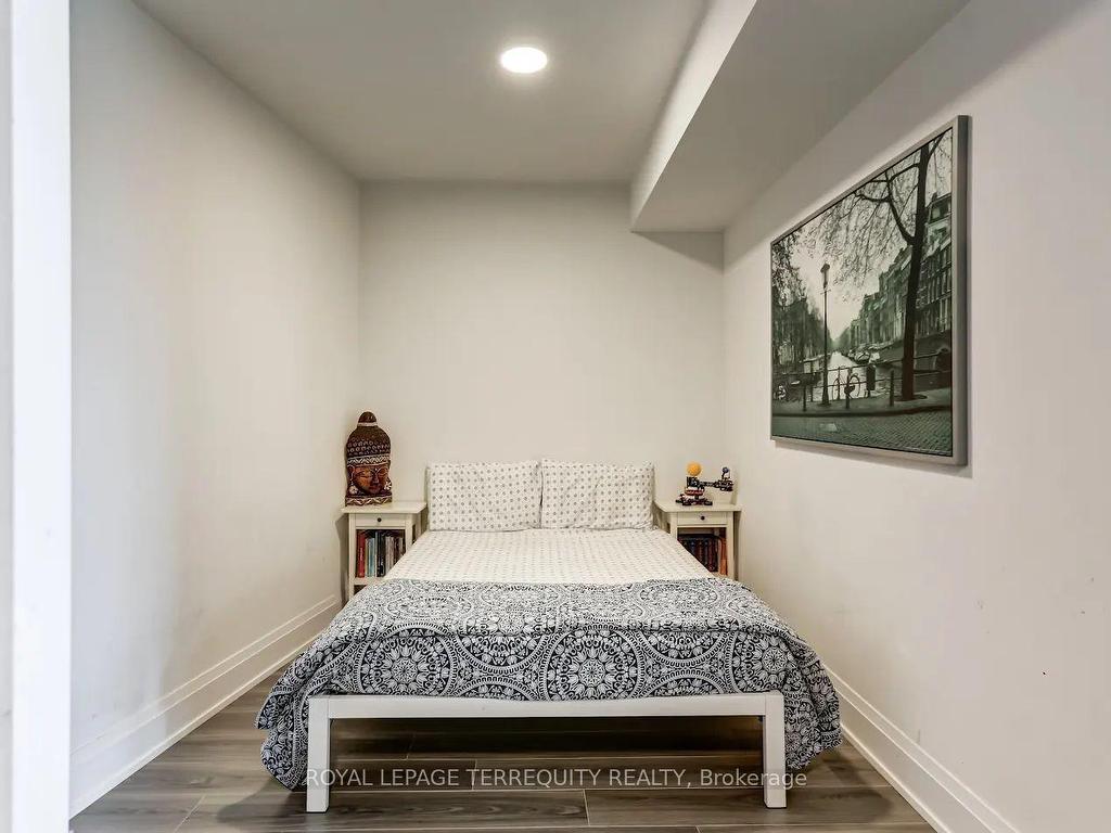 









20


Brin

Drive, 805,
Toronto,




ON
M8X 0B2

