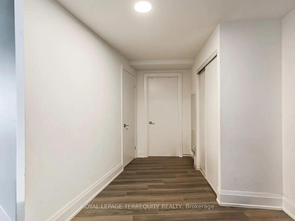 









20


Brin

Drive, 805,
Toronto,




ON
M8X 0B2

