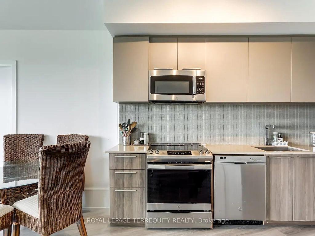 









20


Brin

Drive, 805,
Toronto,




ON
M8X 0B2

