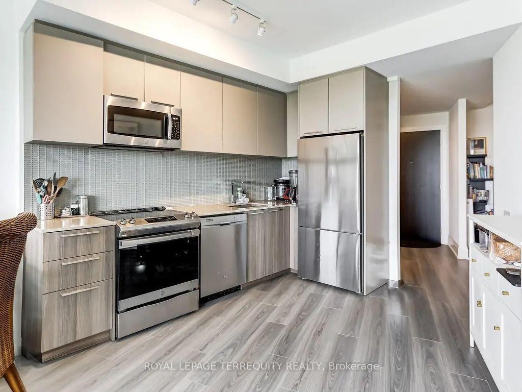 









20


Brin

Drive, 805,
Toronto,




ON
M8X 0B2

