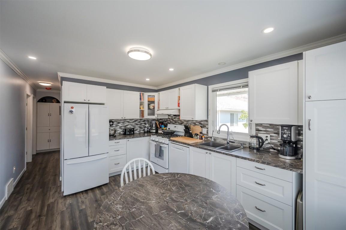 









6018


Maple

Drive,
Osoyoos,




BC
V0H 1V3

