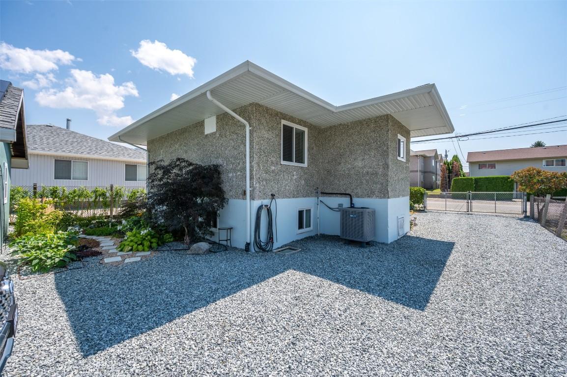 









6018


Maple

Drive,
Osoyoos,




BC
V0H 1V3

