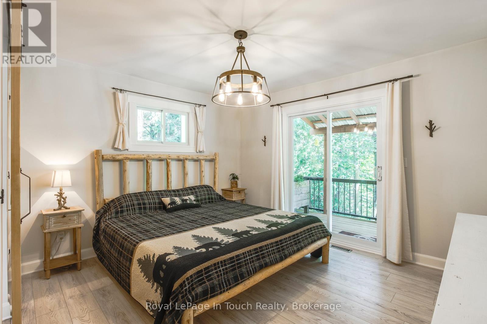 












7189 93 HIGHWAY

,
Tay,




Ontario
L0K2E0

