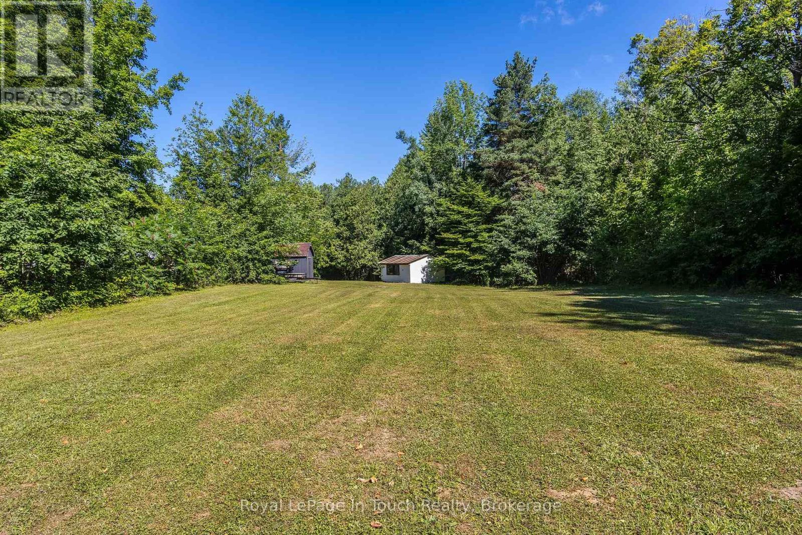 












7189 93 HIGHWAY

,
Tay,




Ontario
L0K2E0

