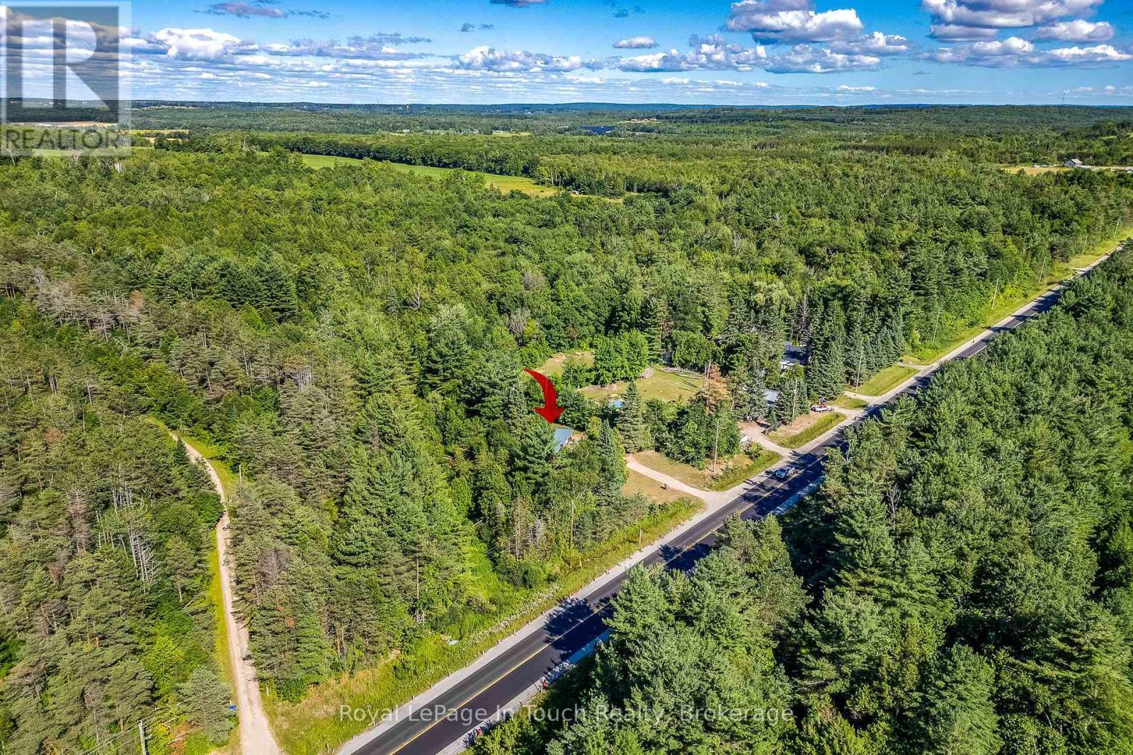 












7189 93 HIGHWAY

,
Tay,




Ontario
L0K2E0


