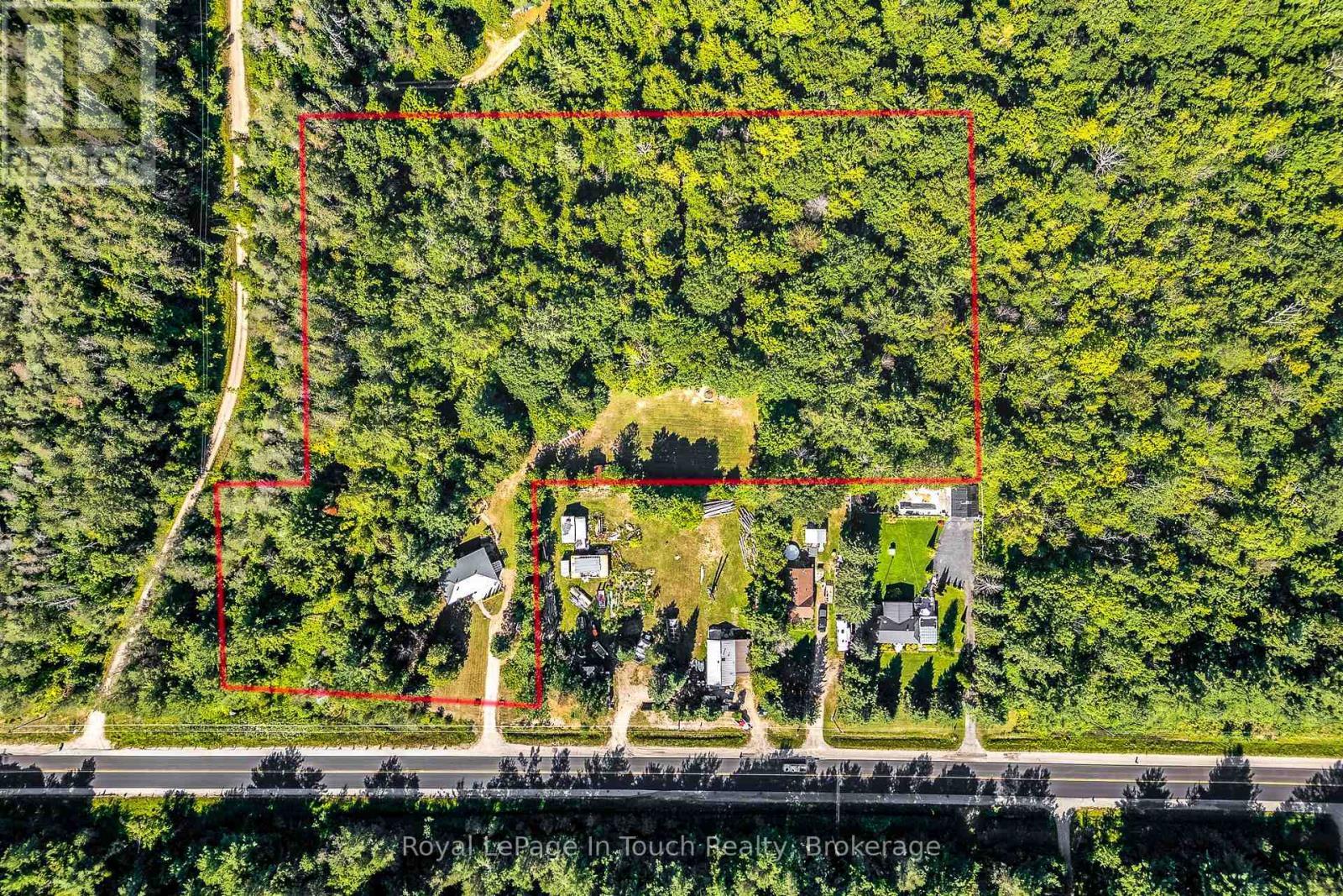 












7189 93 HIGHWAY

,
Tay,




Ontario
L0K2E0

