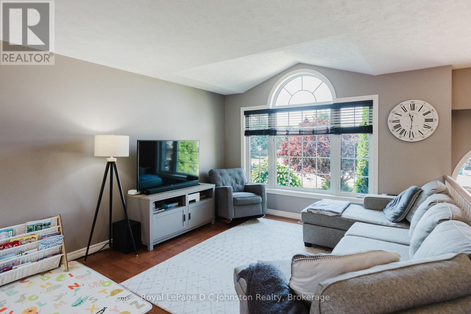 












497 BUCKBY LANE

,
Saugeen Shores,




Ontario
N0H2C1

