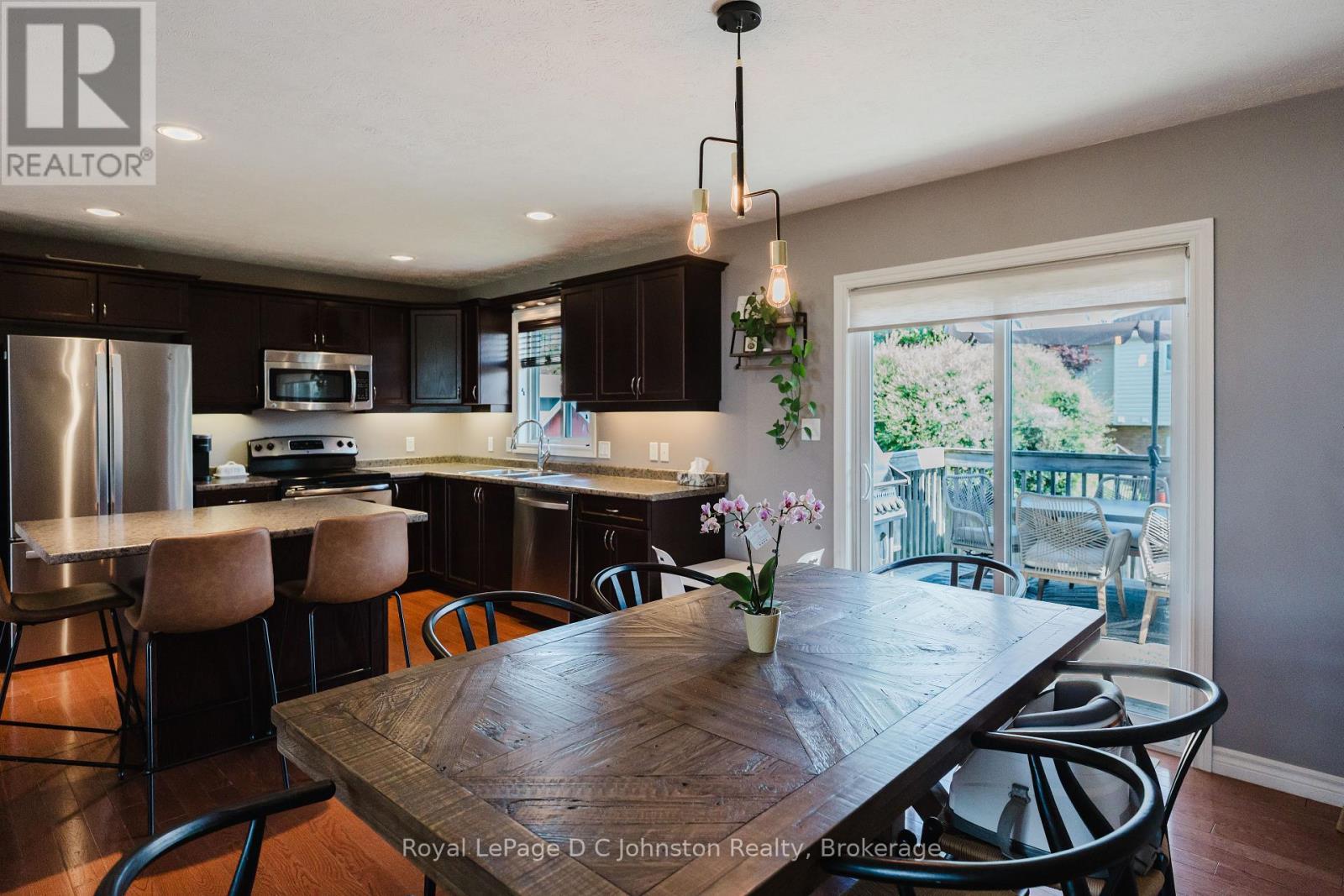 












497 BUCKBY LANE

,
Saugeen Shores,




Ontario
N0H2C1

