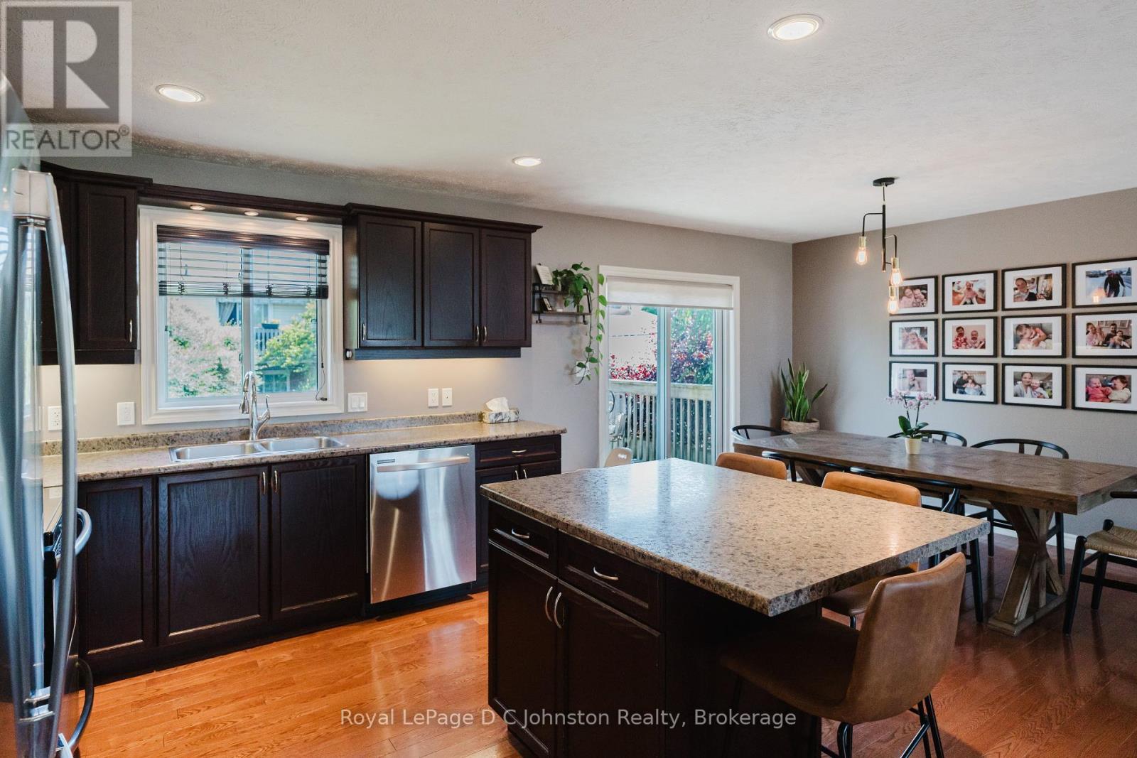 












497 BUCKBY LANE

,
Saugeen Shores,




Ontario
N0H2C1

