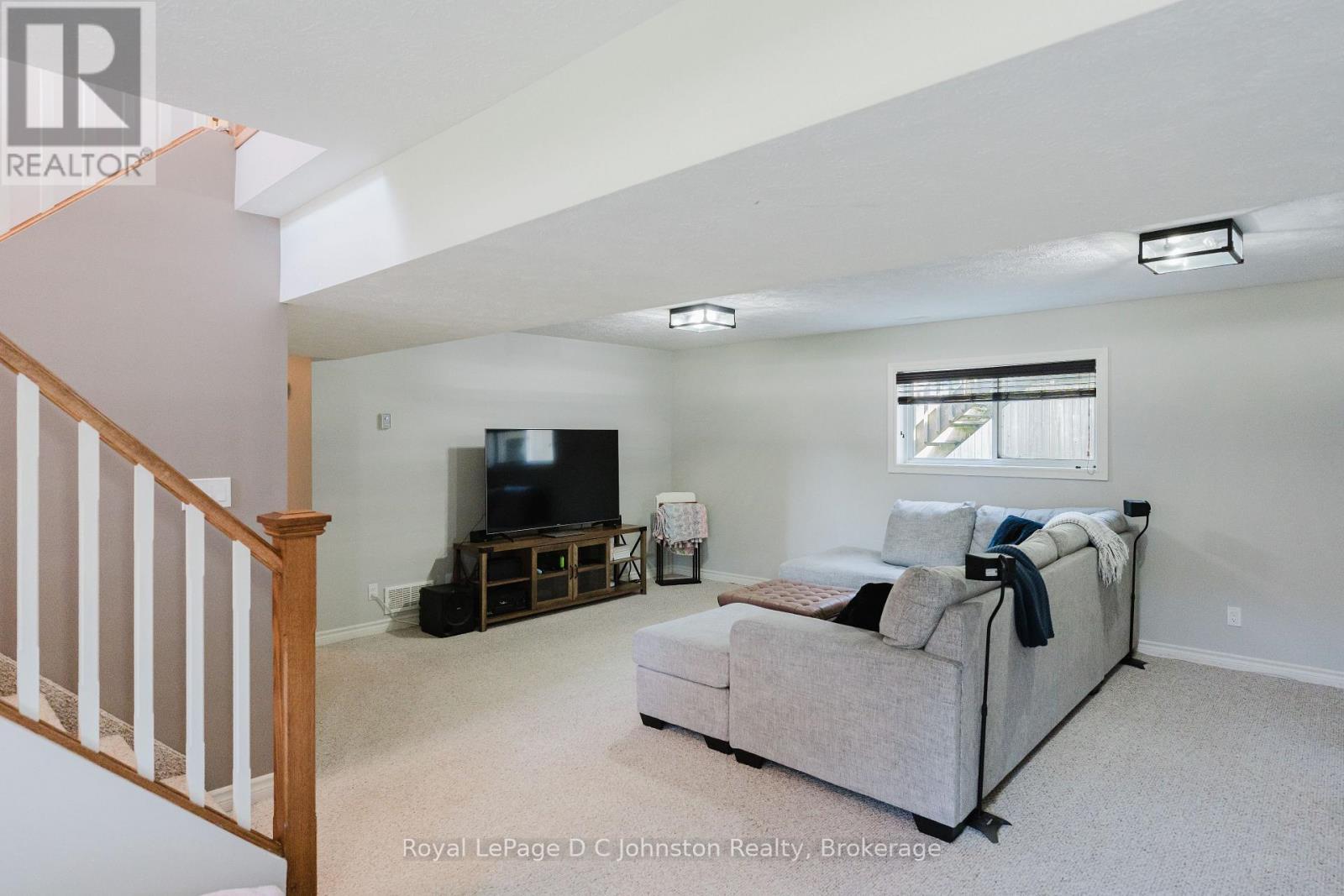 












497 BUCKBY LANE

,
Saugeen Shores,




Ontario
N0H2C1

