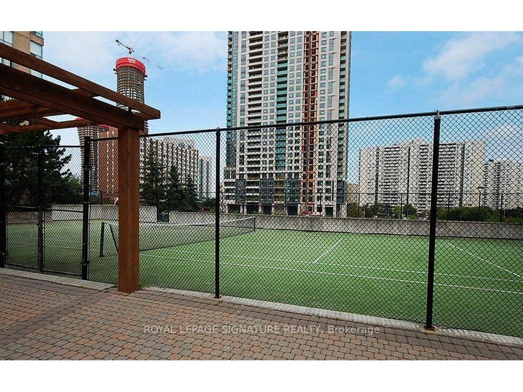 









265


Enfield

Place, 307,
Mississauga,




ON
L5B 3Y7

