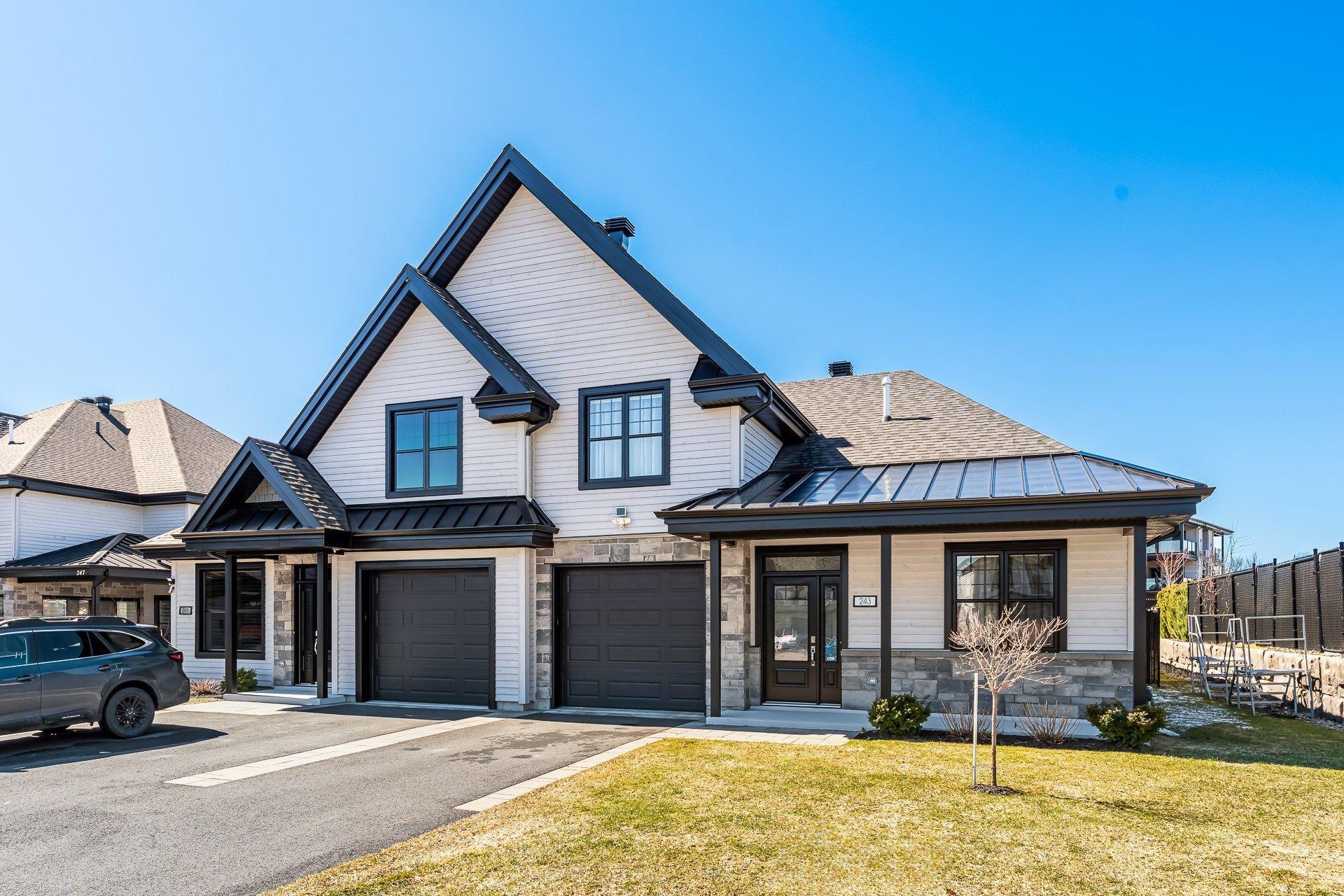 









243


Rue de l'Aigle

,
Bromont,




QC
J2L0S8

