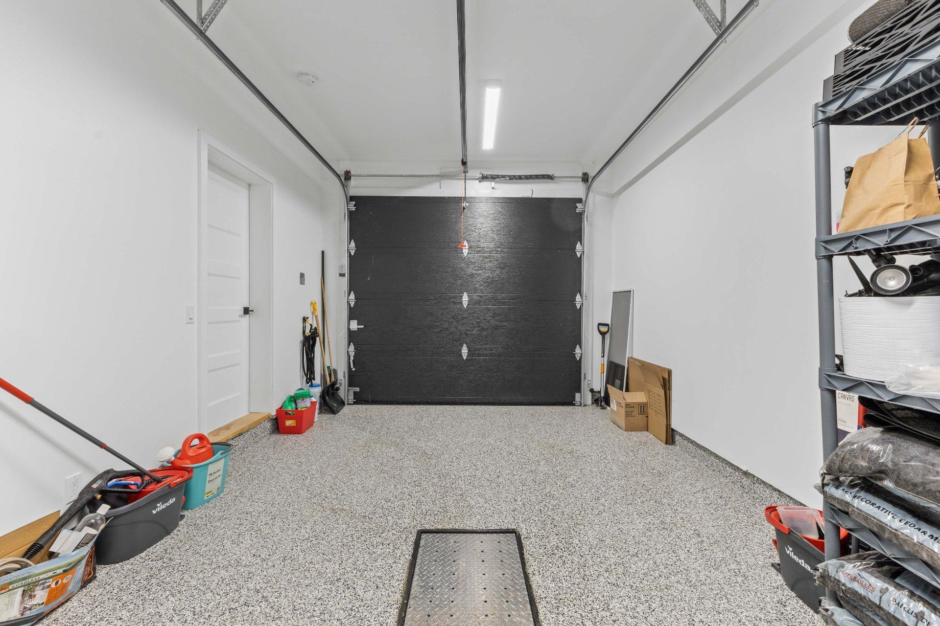 









243


Rue de l'Aigle

,
Bromont,




QC
J2L0S8

