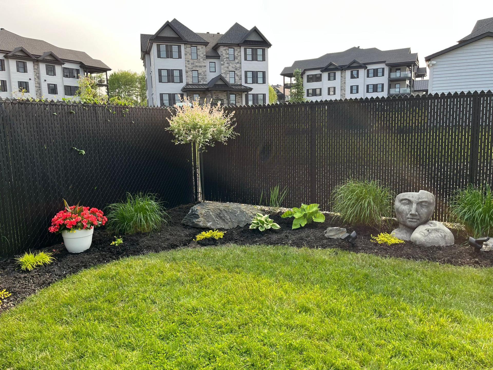 









243


Rue de l'Aigle

,
Bromont,




QC
J2L0S8

